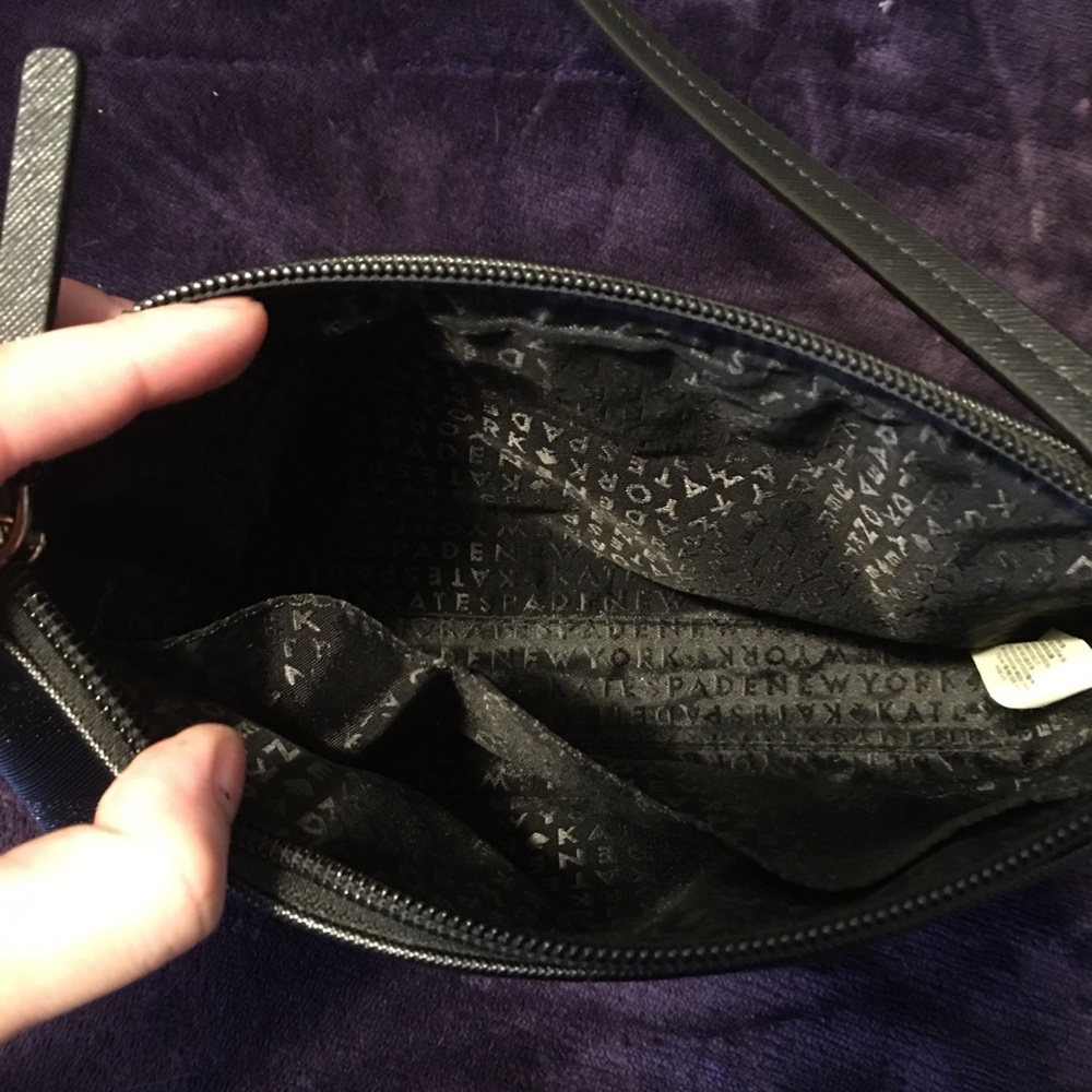 Small Black Kate spade ♠️ - Picture 3 of 7
